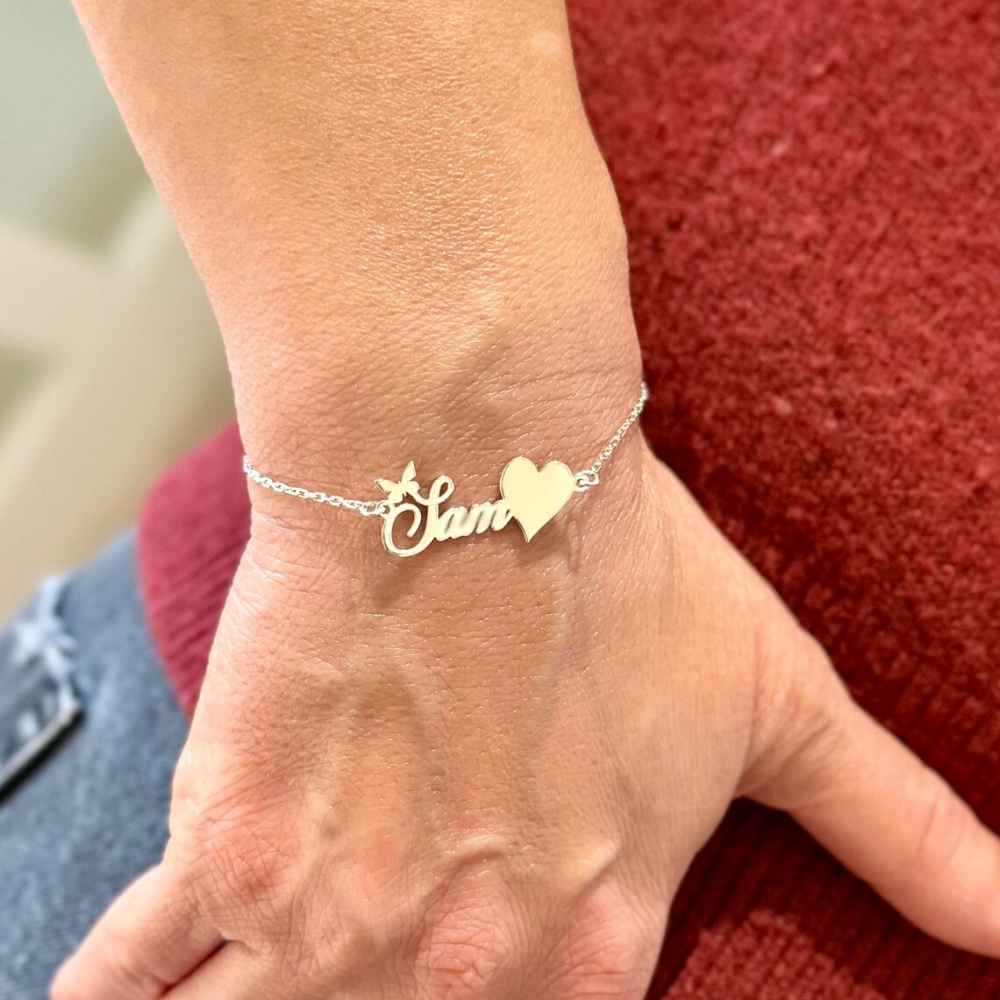 Aangepaste vlindernaamarmbande - Butterfly Clasp Deployant recensie en prijs